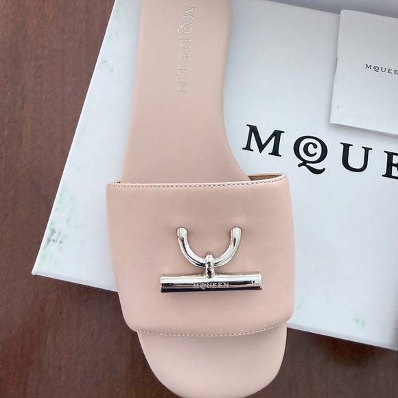 Alexander McQueen Women's Pink Slide Sandals - Picture 3 of 8